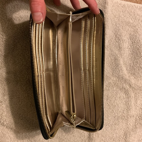 Michael Kors Continental zip around wallet - Picture 6 of 8